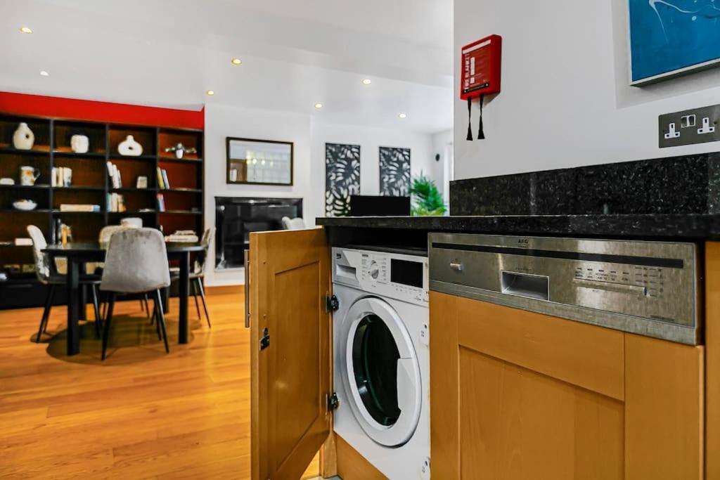 Stylish Next To Paddington Station Londra