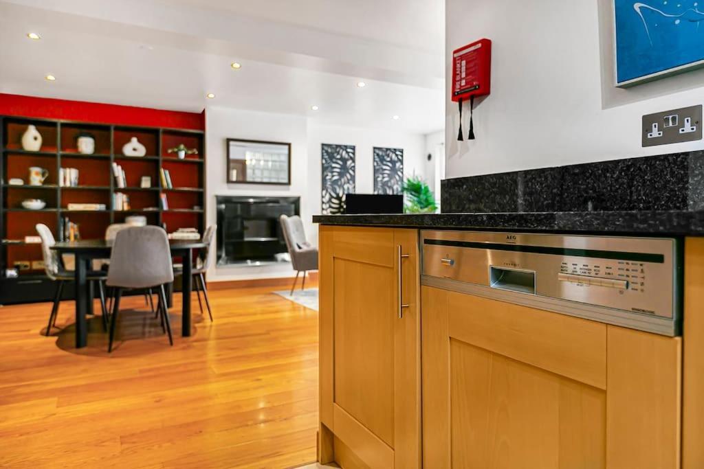 Stylish Next To Paddington Station Appartamento *